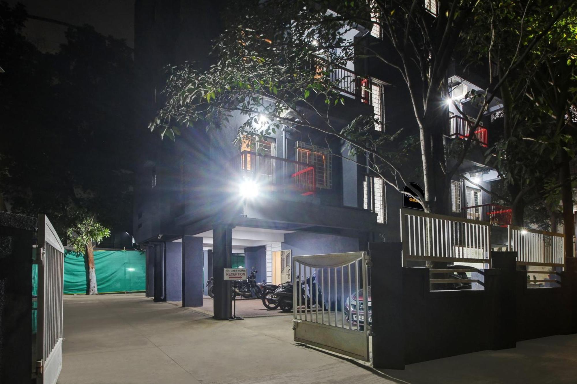 Super Collection O Grey House Hotel Pune Ngoại thất bức ảnh