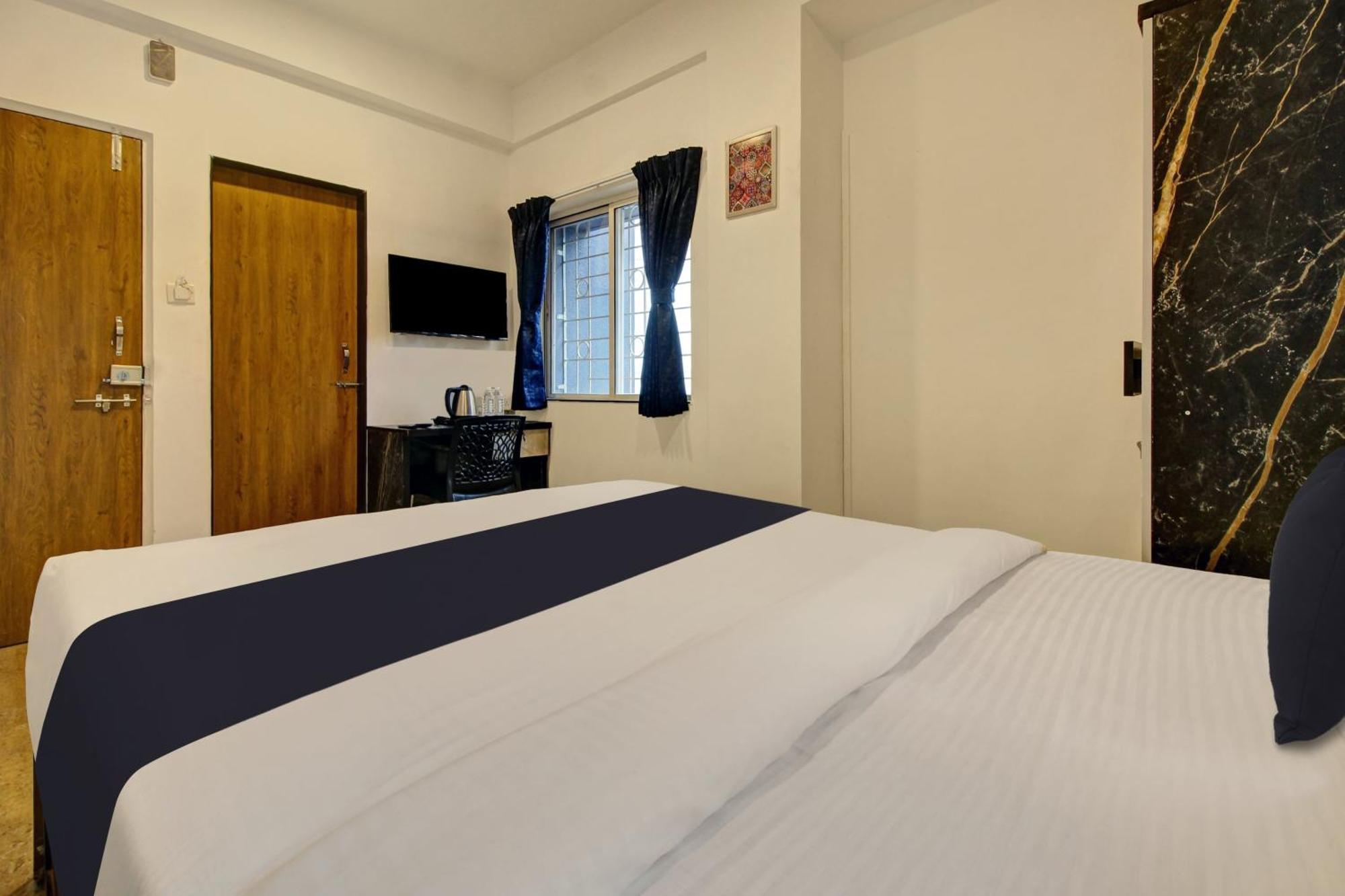 Super Collection O Grey House Hotel Pune Ngoại thất bức ảnh