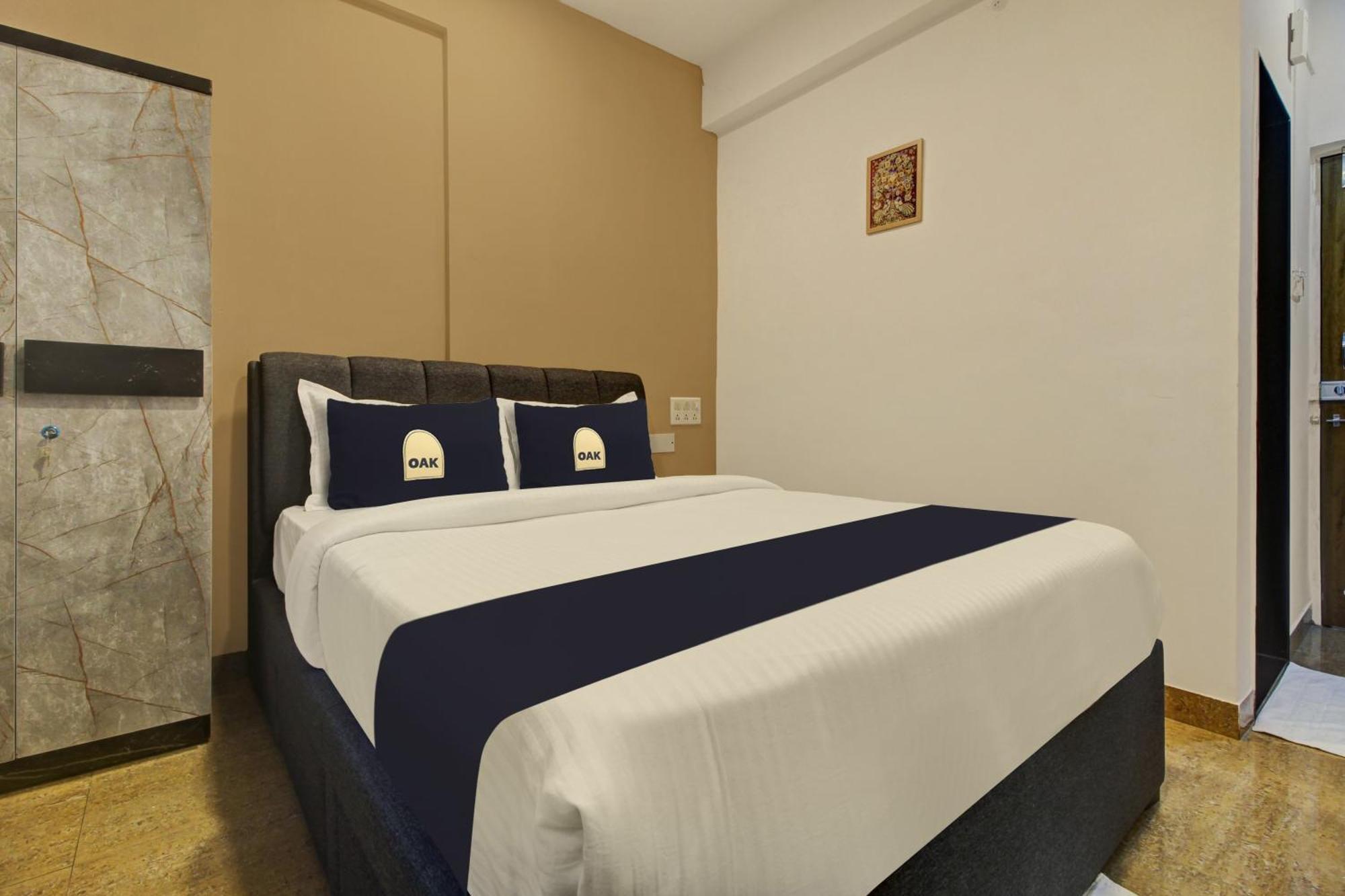 Super Collection O Grey House Hotel Pune Ngoại thất bức ảnh