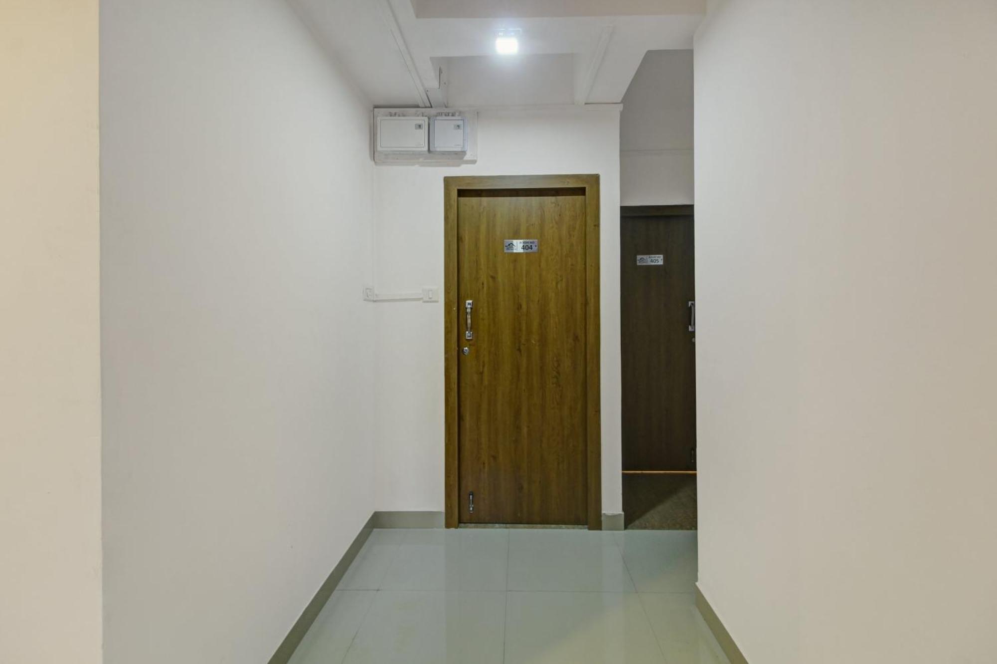 Super Collection O Grey House Hotel Pune Ngoại thất bức ảnh