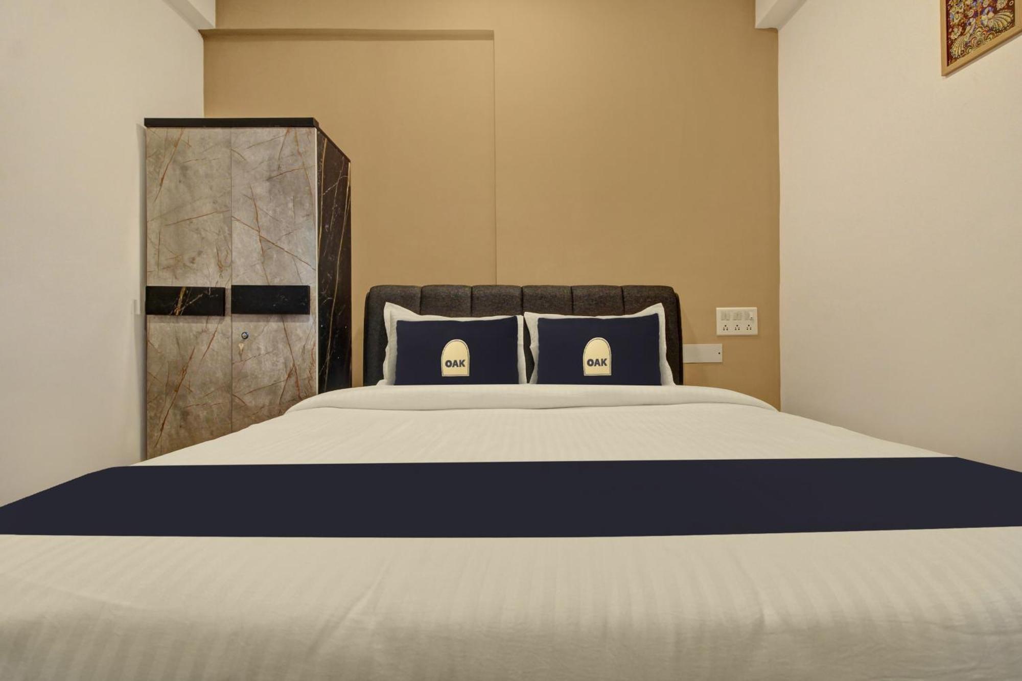 Super Collection O Grey House Hotel Pune Ngoại thất bức ảnh